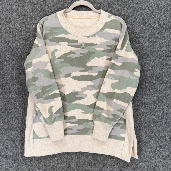 aerie Tops - Aerie Sweatshirt Women Small Green Camo Crewneck Ribbed Side Slit Pullover